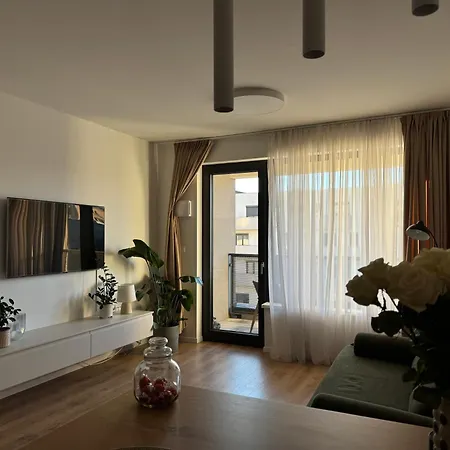 Chic & Cozy Near Nivy Station Apartment Bratislava