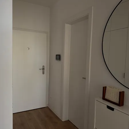 Chic & Cozy Near Nivy Station ברטיסלאבה