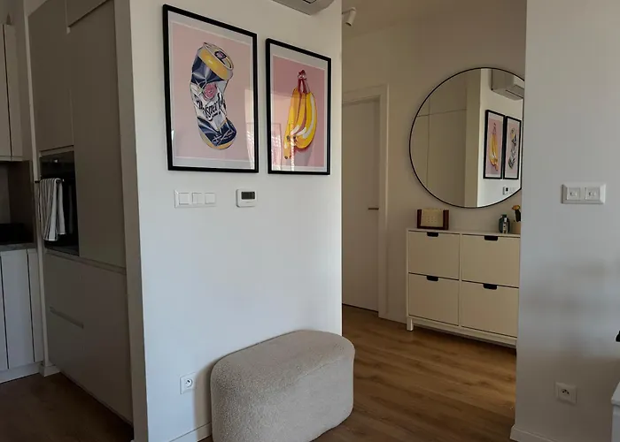 Chic & Cozy Near Nivy Station דירה ברטיסלאבה